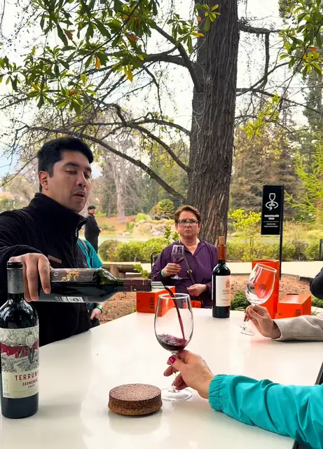 Degustação de vinho em uma vinícola